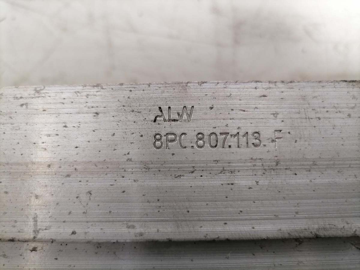 Audi A3 8P original Tr&auml;ger Verst&auml;rkung Sto&szlig;stange Stossf&auml;nger vorn Bj.2011